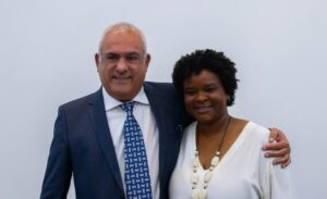 Em cerimônia inédita, CRA-SP homenageia um docente e uma tecnóloga de destaque na área da Administração