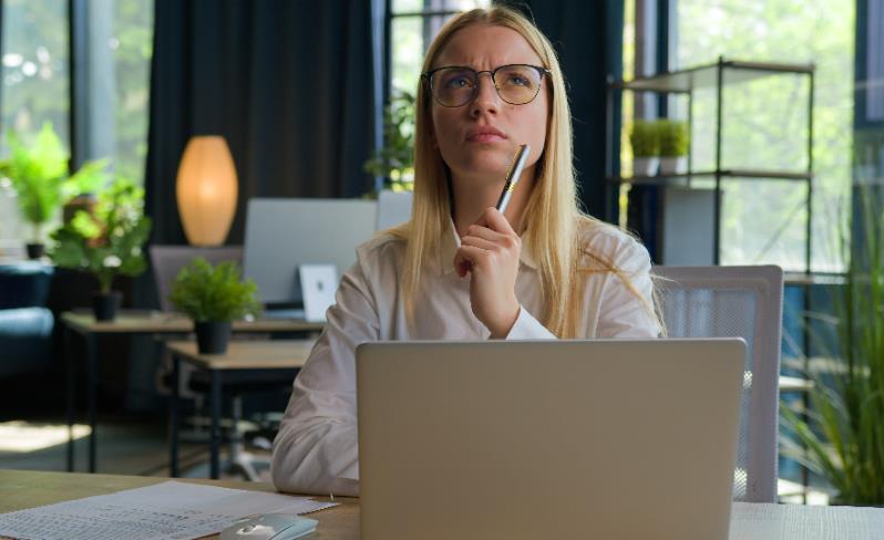 Geração Z lidera insatisfação no atual emprego, aponta CRA-SP