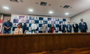 CRA-SP assina termo de compromisso para reabertura de escritórios de serviços no município de São Paulo